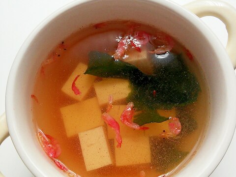 ずぼらレシピ★豆腐とわかめと桜えびの和風スープ